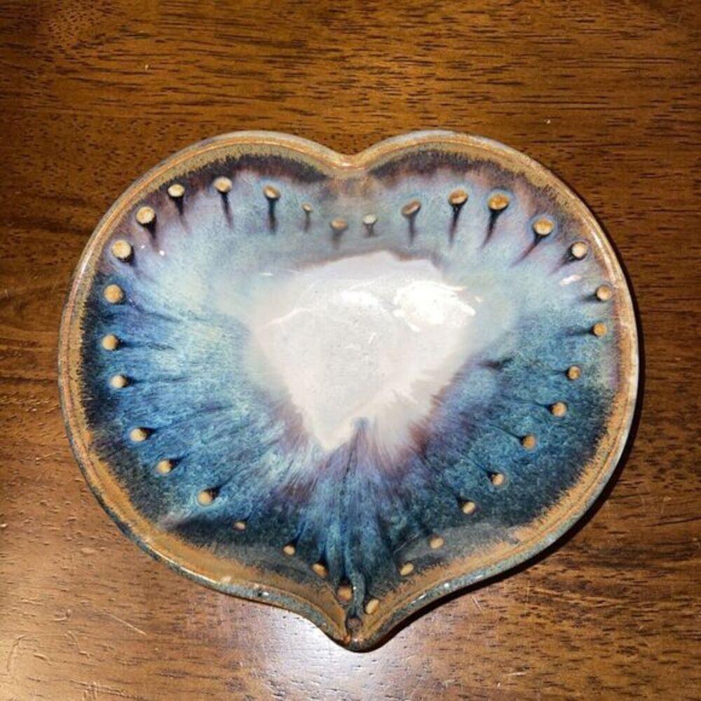Hand Crafted Candy Heart Ceramic Dish Pottery Blue Brown‎ 6.5"x5.5"